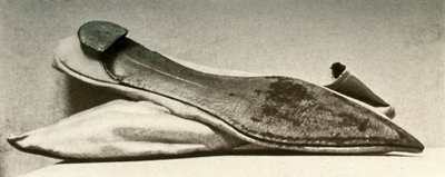 Beyaz saten düğün terlikleri, 1800, 1937. by Unbekannt