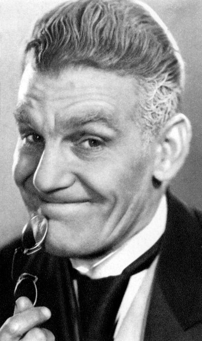 Will Hay, İngiliz komedyen ve oyuncu, 1934-1935 by Unbekannt