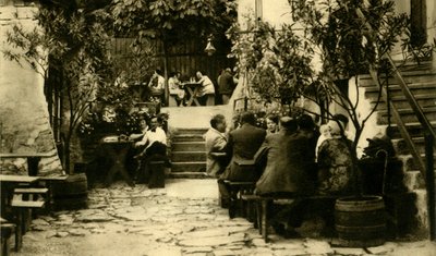 Grinzing'deki Şaraphane, Viyana, Avusturya, c1935. by Unbekannt