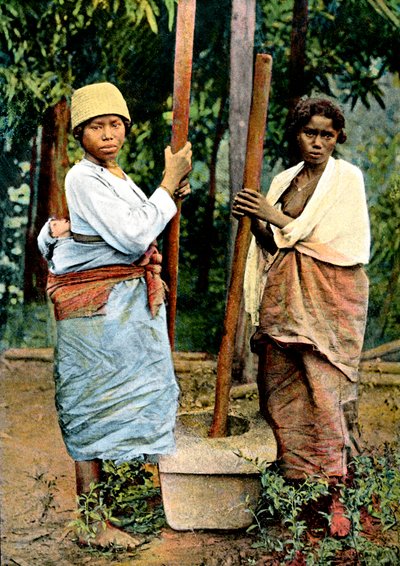Pirinç döven kadınlar, Madagaskar, 19. yüzyıl sonu by Unbekannt