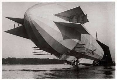 Alman Ordusu tarafından satın alınan ve Z1, 1906 1933 olarak çalıştırılan Zeppelin LZ3 by Unbekannt