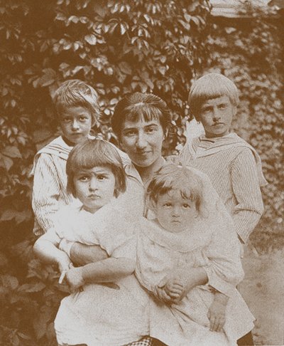 Zinaida Serebriakova çocuklarıyla birlikte, 1920