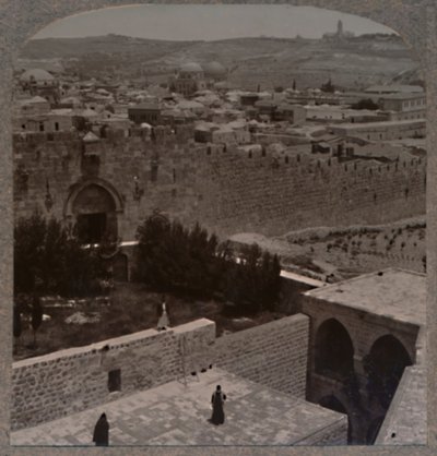 Zion Kapısı. Uzaktan Zeytin Dağı ve Scopus Dağı, c1900 by Unbekannt