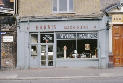 Harris Dikiş Makinaları, 1967 by Unbekannt Unbekannt