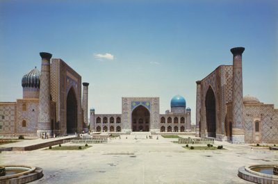 Registan, üç Müslüman dini kolej (medrese) ile by Unbekannt Unbekannt