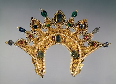 Rus diademi, incilerle ve yarı değerli taşlarla süslenmiş altın, 17. yüzyılın başlarında by Unbekannt Unbekannt