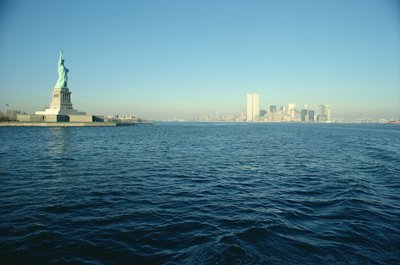 Özgürlük Anıtı ve Manhattan Adası