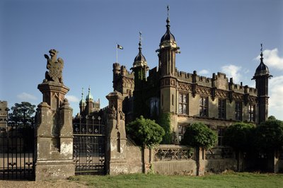 Kuzeybatıdan evin girişinin görünümü, Knebworth House, Hertfordshire by Unbekannt Unbekannt