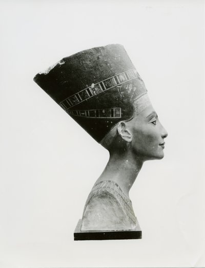Kraliçe Nefertiti