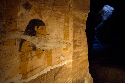 Vali Mezarı, Altın Mumyalar Vadisi, Bahariya Vahası, Giza, Mısır kazılarında bulunan duvar resimlerinden detay by Benjamin Baud