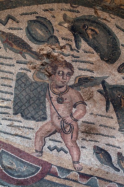 Balıkçı Putti mozaiğinin detayı. Ağ balıkçılığı. 3. - 4. yüzyıl. Casale, Sicilya