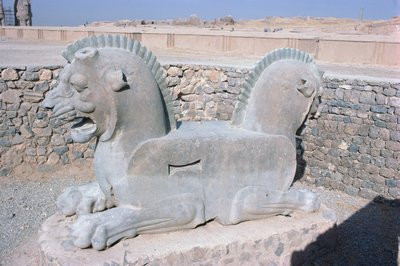 Başkentten Double Dragon, Ahameniş dönemi, MÖ 5. yy (fotoğraf) (ayrıca bkz. 117108) by Unbekannt