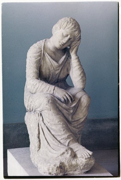 Yas tutan kız, Attic, Yunanistan, MÖ 330 dolayları (taş) by Unbekannt