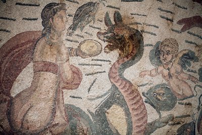Arion Salonu. Deniz sahnesi. Deniz canlıları. Nereides ve tritonlar. 3. - 4. yüzyıl. Casale, Sicilya