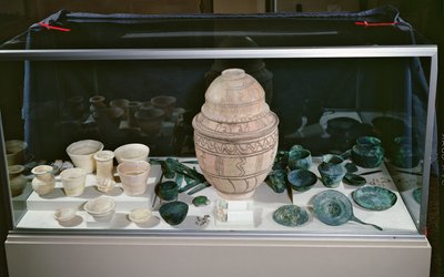 "İstifli Kavanoz", MÖ 2500-2400 (pişmiş toprak, kaymaktaşı, Umman