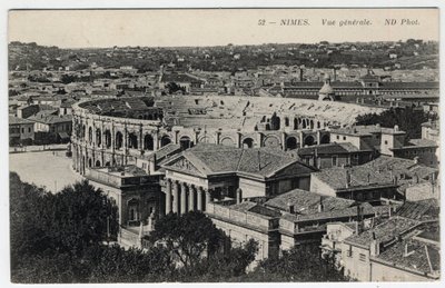 Languedoc Roussillon, Gard (30), Nimes: arenes ve Maison Carree ile şehrin genel görünümü - 19.-20. yüzyılın sonlarında kartpostal by William M. Timlin