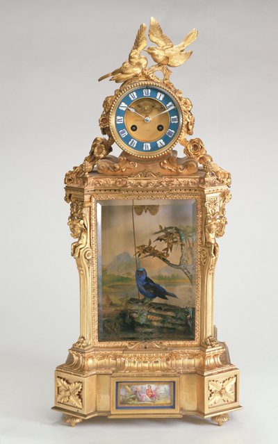 Mantel saat, porselene monte ormolu, şarkı söyleyen kuş otomatlı, Fransızca by Unbekannt
