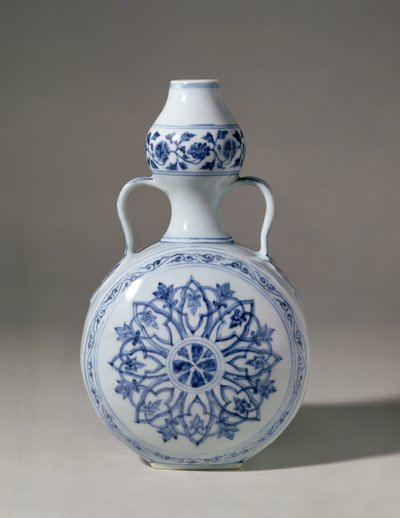 Ming mavisi ve beyaz hacı şişesi, Hsuan Te işareti (1426-35) by Unbekannt