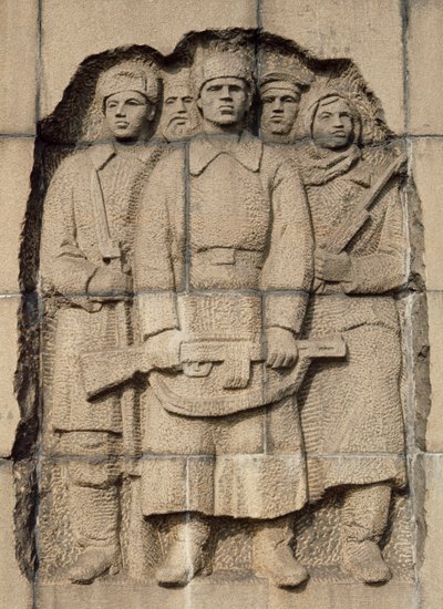 Leningrad şehrinin 900 günlük Alman kuşatması sırasında Rus halkının direnişi anıtı, Pskarevski Mezarlığı, kabartma, St Petersburg, Rusya, 20. yüzyıl by Benjamin Baud