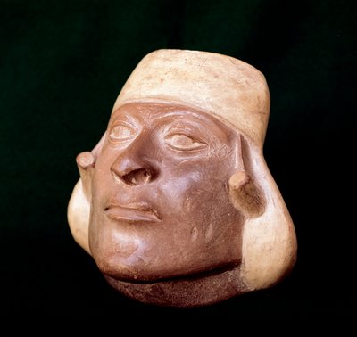 Kolomb öncesi sanat, mochica uygarlığı: bir adamın kafasını temsil eden pişmiş toprak vazo - MÖ 200-MS 700 - Lima, Ulusal Antropoloji ve Arkeoloji Müzesi, Peru - Kolomb öncesi sanat, Moche uygarlığı by Unbekannt