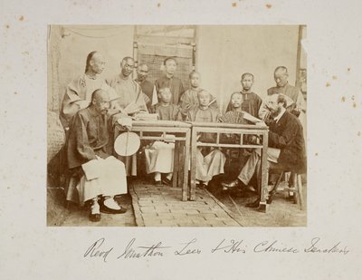 Muhterem Johnathan Lees ve Çinli Öğretmenleri (fotoğraf) by Unbekannter Künstler
