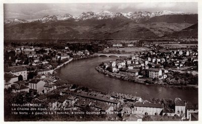 Rhone Alpes, Isere (38), Grenoble: Alpler zinciri, Isere, Ile Verte köprüsü, solda La Tronche, sağda Ile Verte bölgesi - 1930-1939 tarihli kartpostal by William M. Timlin