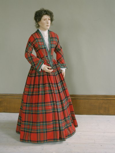 Dantelli ipek süslemeli Royal Stewart ekose yün elbise, c.1845-50 by Unbekannt
