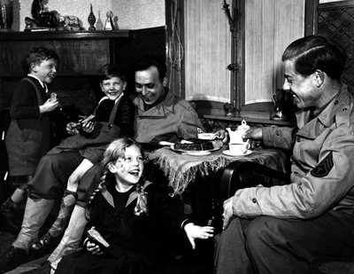 İkinci Dünya Savaşı (1939-1945) - İkinci Dünya Savaşı (İkinci Dünya Savaşı veya 2. Dünya Savaşı): Charleroi (Belçika) 14 Ocak by Unbekannt