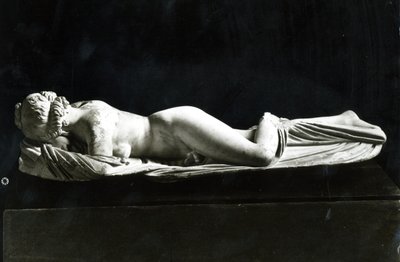 Uyuyan Hermafrodit (mermer) (s/b fotoğraf) by Unbekannt