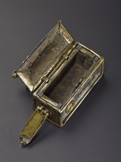 Monymusk Reliquary, MS 8. yüzyıl dolayları by Unbekannt