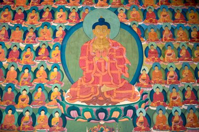 Tibet Budizmi; duvar boyama; meditasyon yapan Buda; birçok küçük Buda; Chemre Gompa Manastırı; Chemrey; Ladakh bölgesi; Jammu ve Keşmir; Hindistan; Güney Asya; Asya by Unbekannt