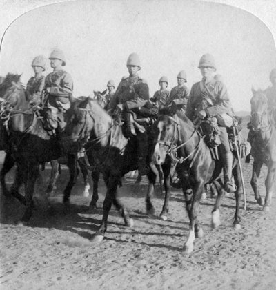 Bir Boer saldırısını püskürttükten sonra 10. Süvariler, Colesberg, Güney Afrika, 4 Ocak 1900. by Underwood and Underwood