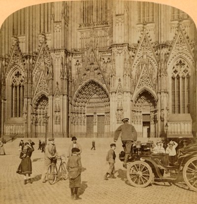 Ana portal ve özenle süslenmiş cephe, Katedral, Köln, Almanya, 1902. by Underwood and Underwood