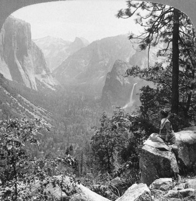 Yosemite Vadisi, Kaliforniya, ABD, 1902 aracılığıyla İlham Noktasından görünüm. by Underwood and Underwood