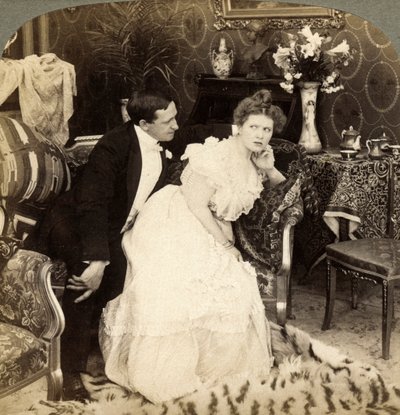 Bir Adam Fazla Yaklaştığında Fazla Uzaklaşır. by Underwood and Underwood