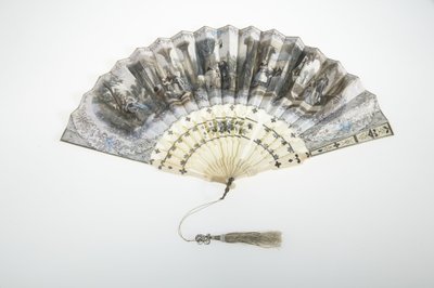 Fan, c.1850, Boyalı kağıt, kemik, gümüş ve ipek ve metalik iplikli püskül, Yapıcı bilinmiyor by Unknown artist