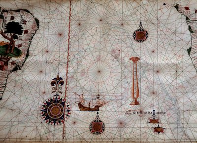 Coğrafya: Luis Lazare'nin (16. yüzyıl) Tristan da Cunha takımadalarının (veya Tristan d'Acunha) adalarını ve aynı adı taşıyan kaşifin Güney Afrika kıyılarındaki karavelini temsil eden bir navigasyon haritasının detayı. 1563 Lizbon, Ulusal Mu by Unknown artist