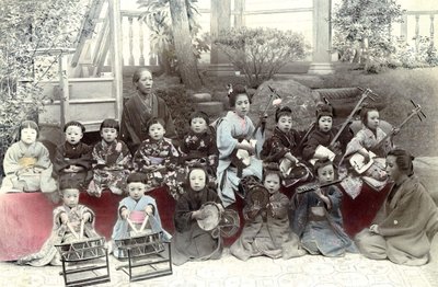 Japon Çocuklar müzik çalıyor, 19. yüzyılın sonlarında by Unknown artist