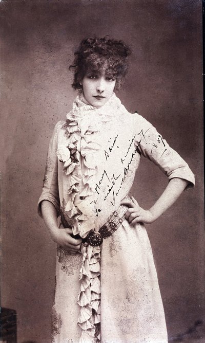 Henriette Rosine Bernard dit Sarah Bernhardt (1844-1923), imzalı fotoğraf by Unknown artist