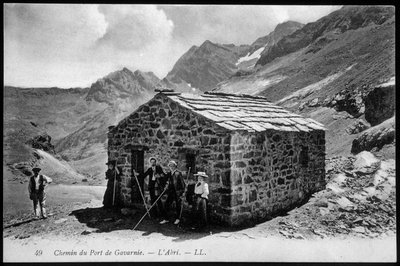 Gavarnie limanına giden yol: barınak (dağ sığınağı) - kartpostal, 19. yüzyılın sonları. by Unknown artist