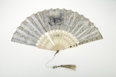 Fan, c.1850, Boyalı kağıt, kemik, gümüş ve ipek ve metalik iplikli püskül, Yapıcı bilinmiyor by Unknown artist