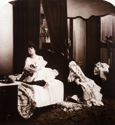 19. yüzyılın sonunda bir genelevin içi. by Unknown artist