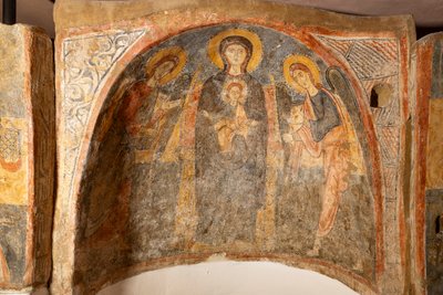 Başmelekler Arasında Madonna ve Çocuk by Unknown artist