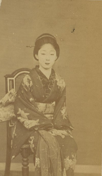 [Oturan Japon Kadın] by Unknown artist