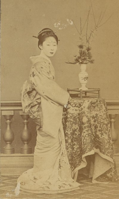 [Ayakta Duran Japon Kadın] by Unknown artist