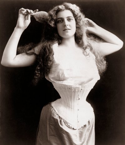 korse giyen kadın by Unknown artist