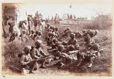 Saldırıyı bekleyen 14. Sihler, Delhi Tatbikat Kampı by Unknown photographer