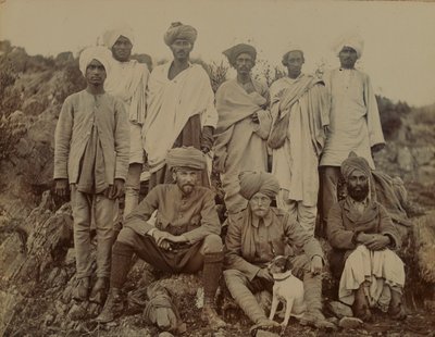 Teğmen S Edwardes, köpeği Biddy ile birlikte, 1895 dolaylarında by Unknown