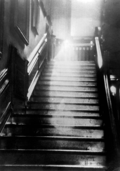  by Unknown photographer