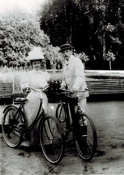 Vladimir Dmitrievich Nabokov (1870-1922) ve Elena Ivanovna Rukavishnikova (1876-1939), Anonim. fotoğrafçı by Unknown photographer